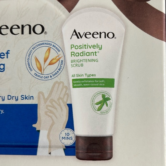 Aveeno gift set 3 items NIB - Picture 5 of 5